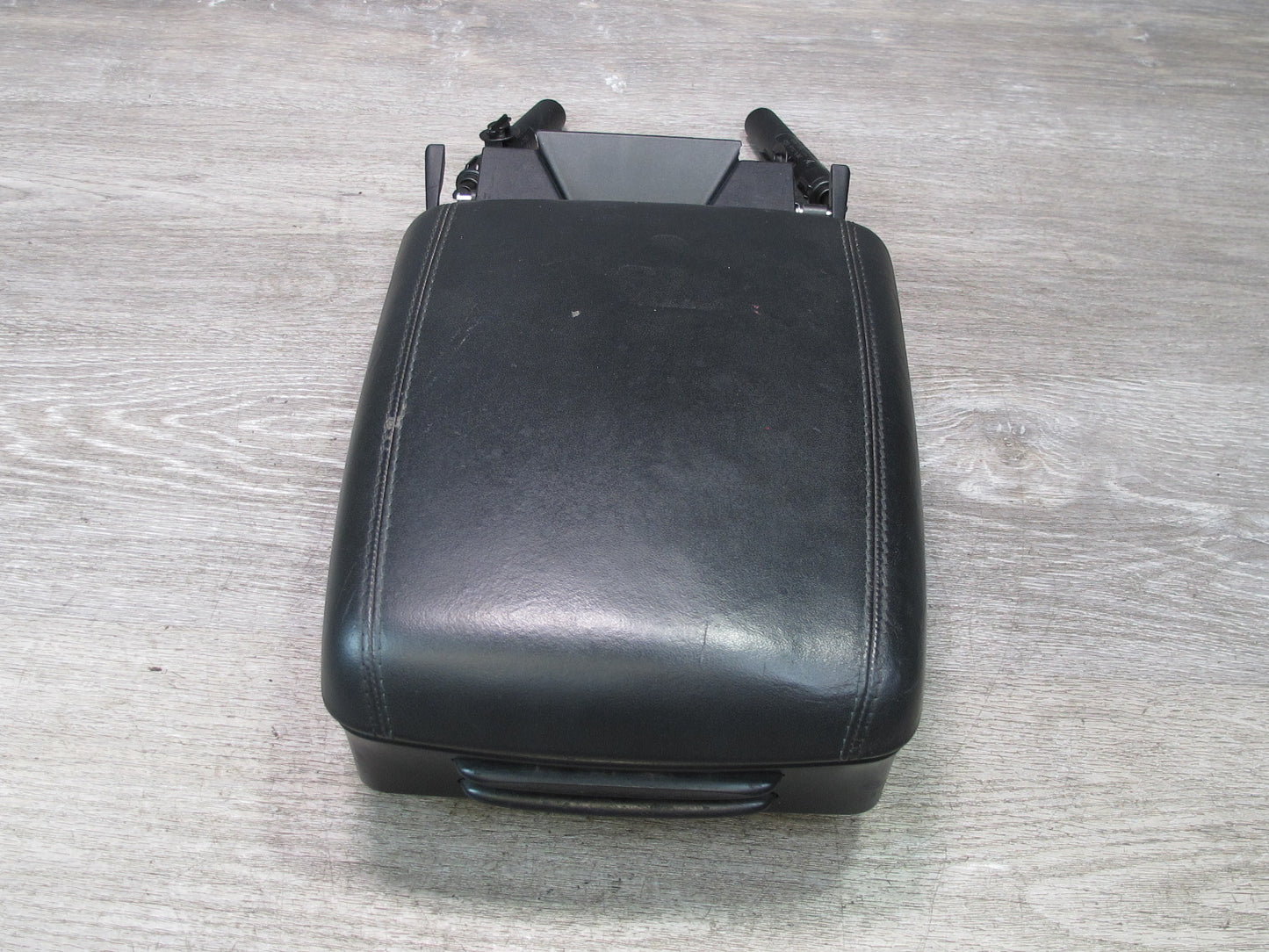 2003-2010 Porsche Cayenne 955 Center Console Leather Armrest Lid w Shocks