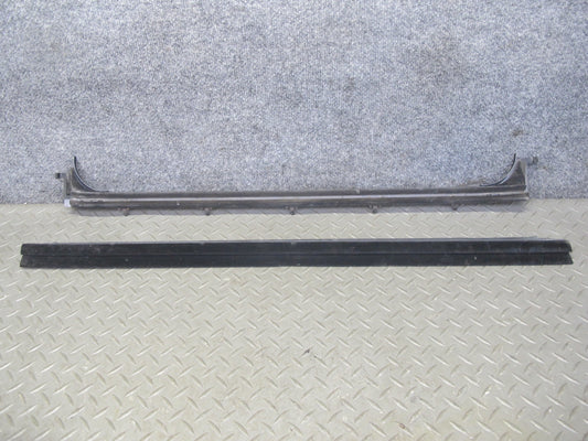 2003-2009 Hummer H2 Front Right Window Outer Inner Weatherstrip Rubber Seal Set