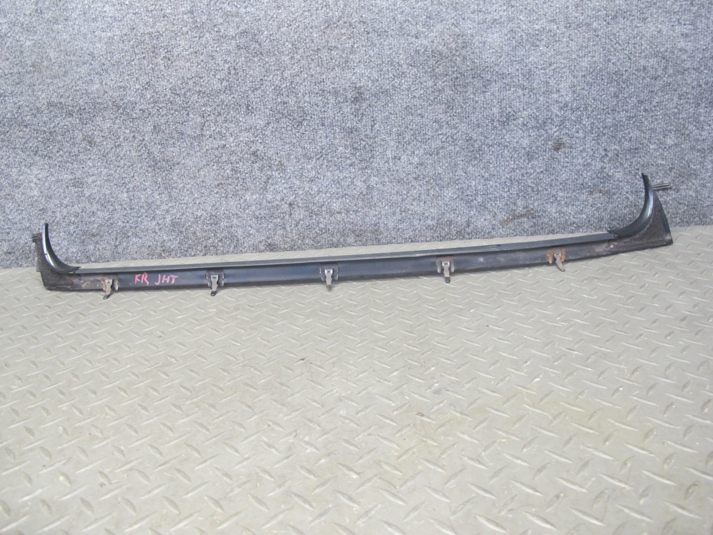 2003-2009 Hummer H2 Front Right Window Outer Inner Weatherstrip Rubber Seal Set