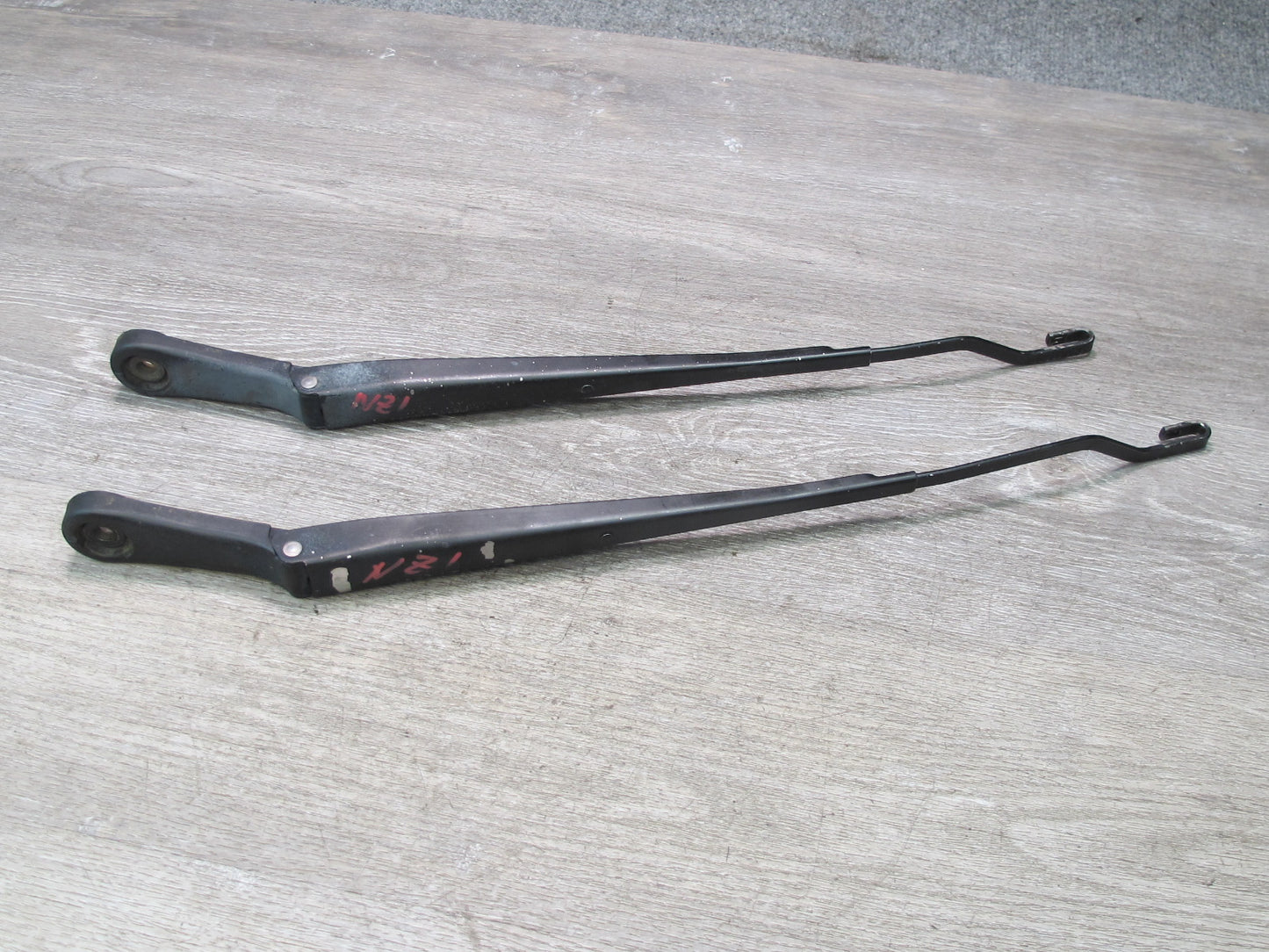 90-96 Nissan Z32 300ZX 2+2 Set of 2 Front Windshield Left & Right Wiper Arm OEM