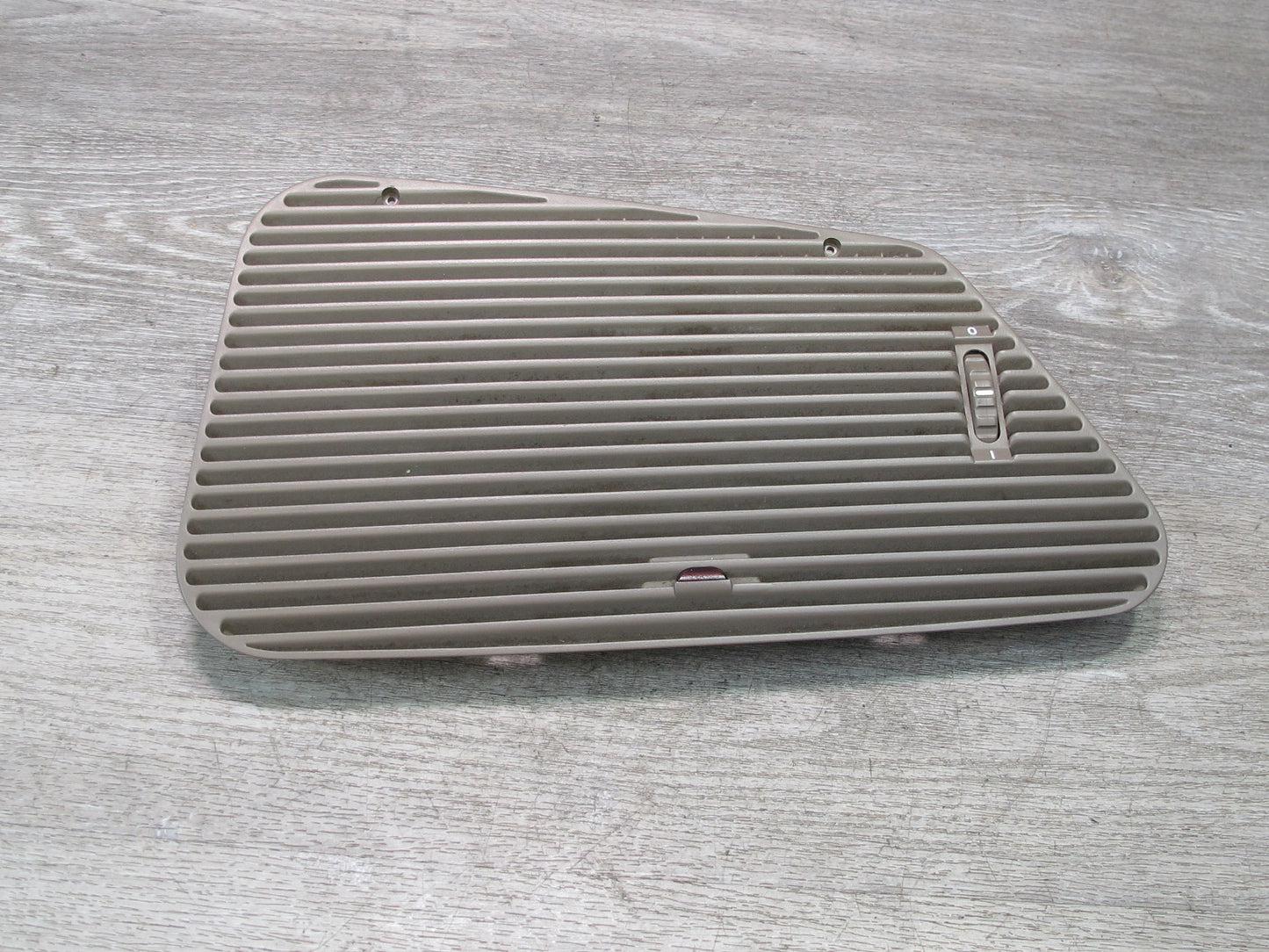 91-95 BMW E34 5-SERIES Front Dash Upper Air Vent Grille w Alarm Module OEM