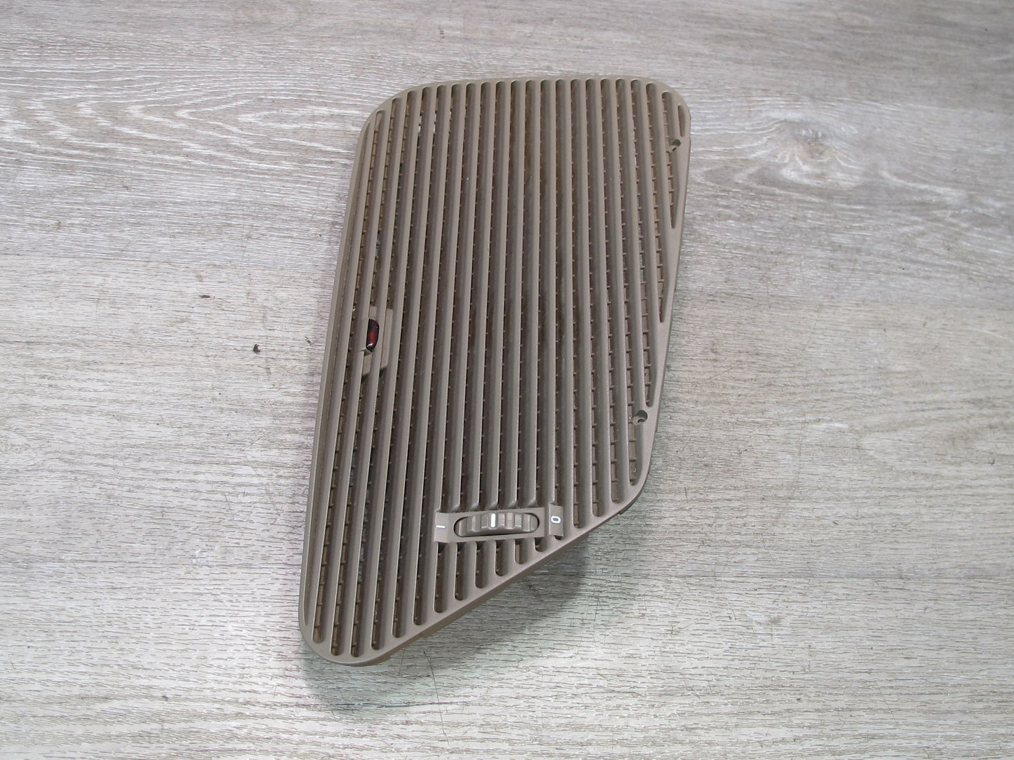 91-95 BMW E34 5-SERIES Front Dash Upper Air Vent Grille w Alarm Module OEM
