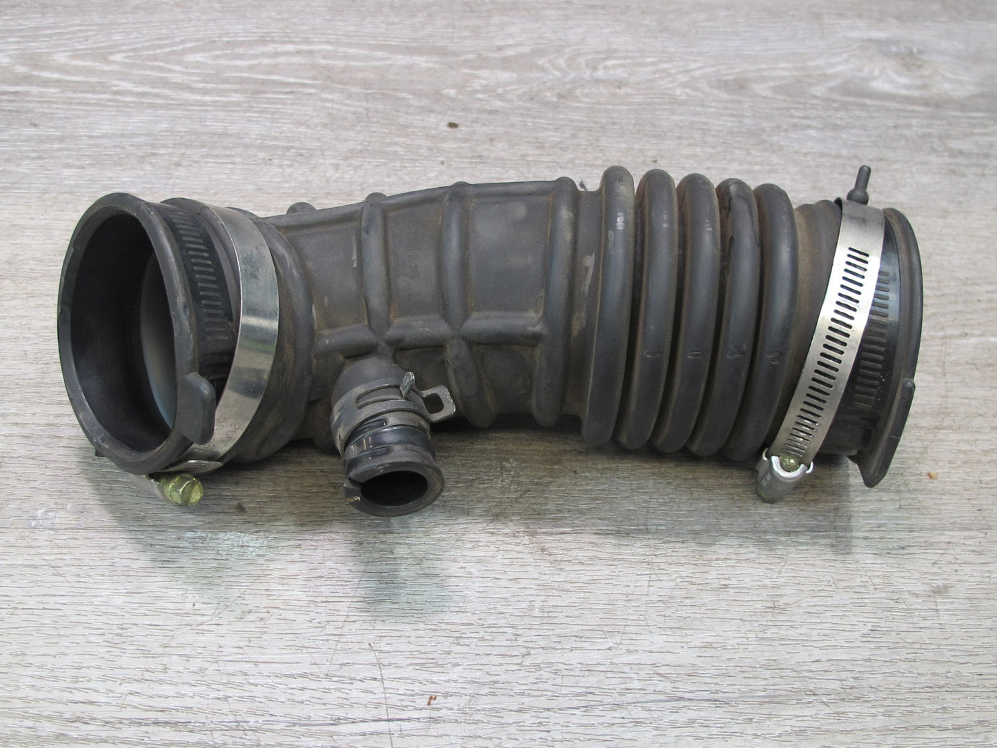 07-09 Nissan 350Z Z33 Convertible VQ35HR Right Engine Air Intake Tube OEM