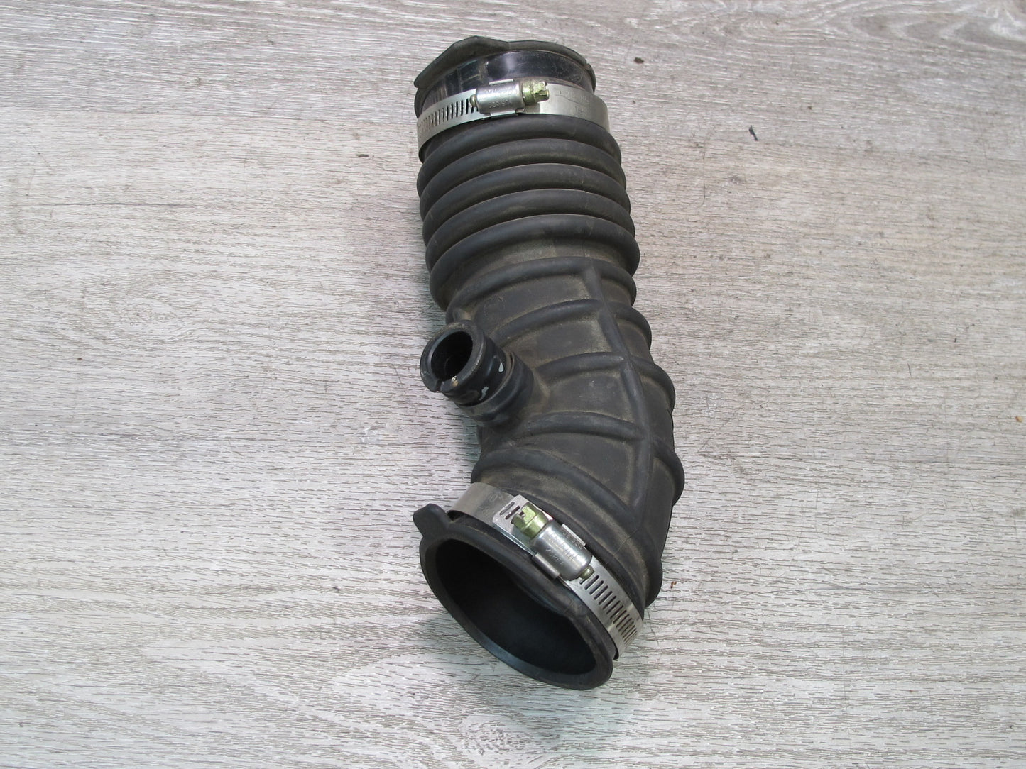 07-09 Nissan 350Z Z33 Convertible VQ35HR Right Engine Air Intake Tube OEM