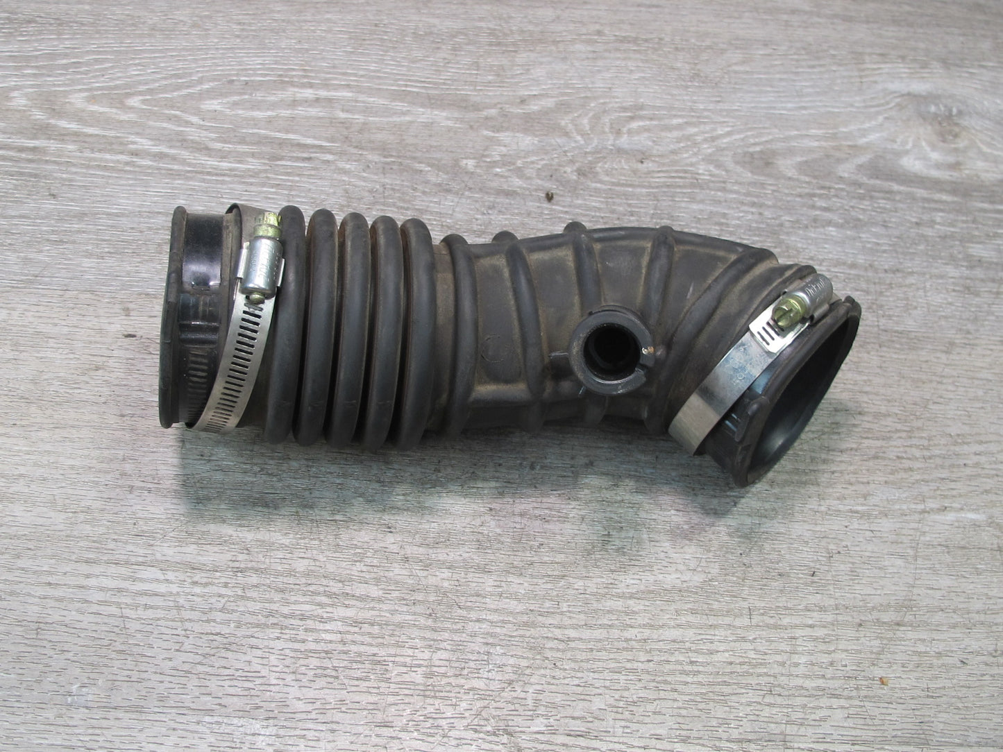 07-09 Nissan 350Z Z33 Convertible VQ35HR Right Engine Air Intake Tube OEM