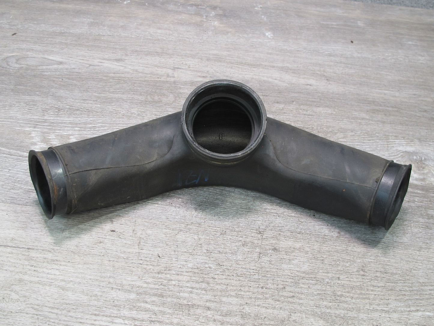 90-96 Nissan Z32 300ZX VG30DE NON Turbo Center Air Intake Y Pipe Hose OEM