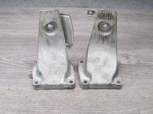 2006-2010 BMW E63 E64 M6 5.0L S85 Left & Right Engine Motor Mount Set of 2