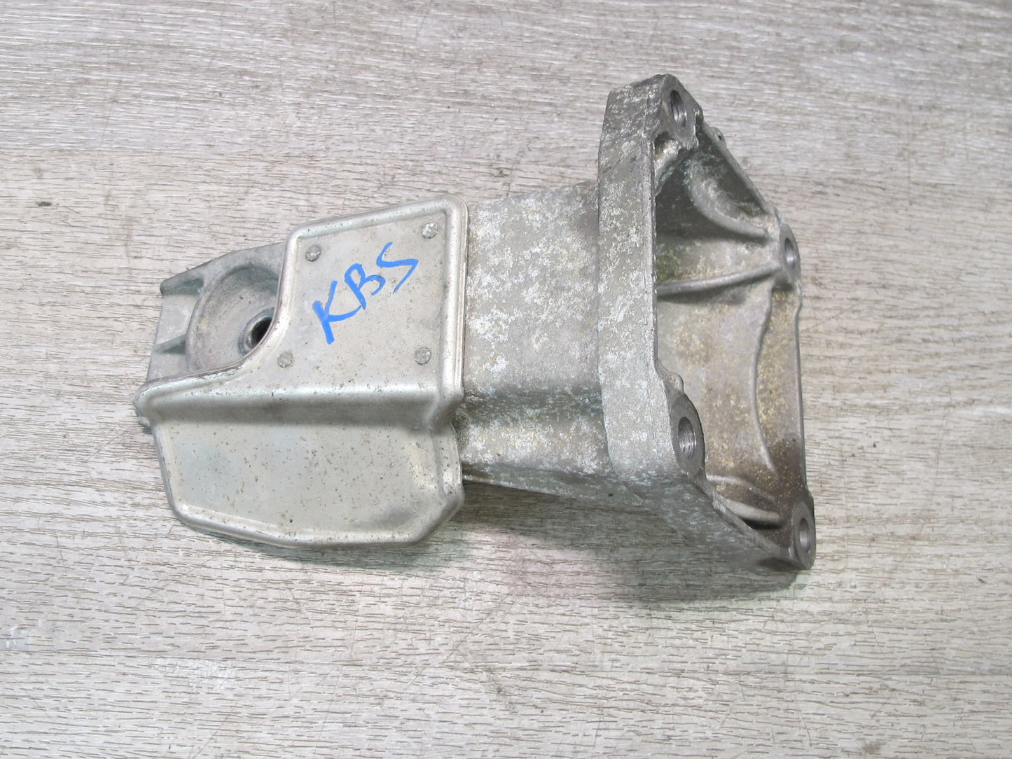 2006-2010 BMW E63 E64 M6 5.0L S85 Left & Right Engine Motor Mount Set of 2