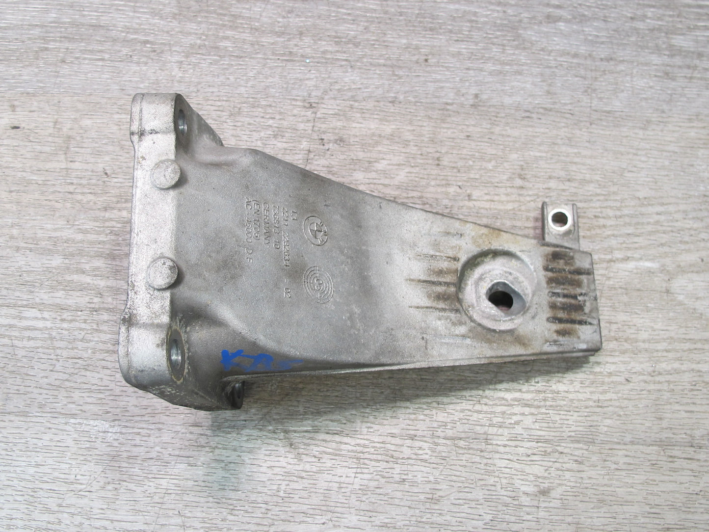 2006-2010 BMW E63 E64 M6 5.0L S85 Left & Right Engine Motor Mount Set of 2