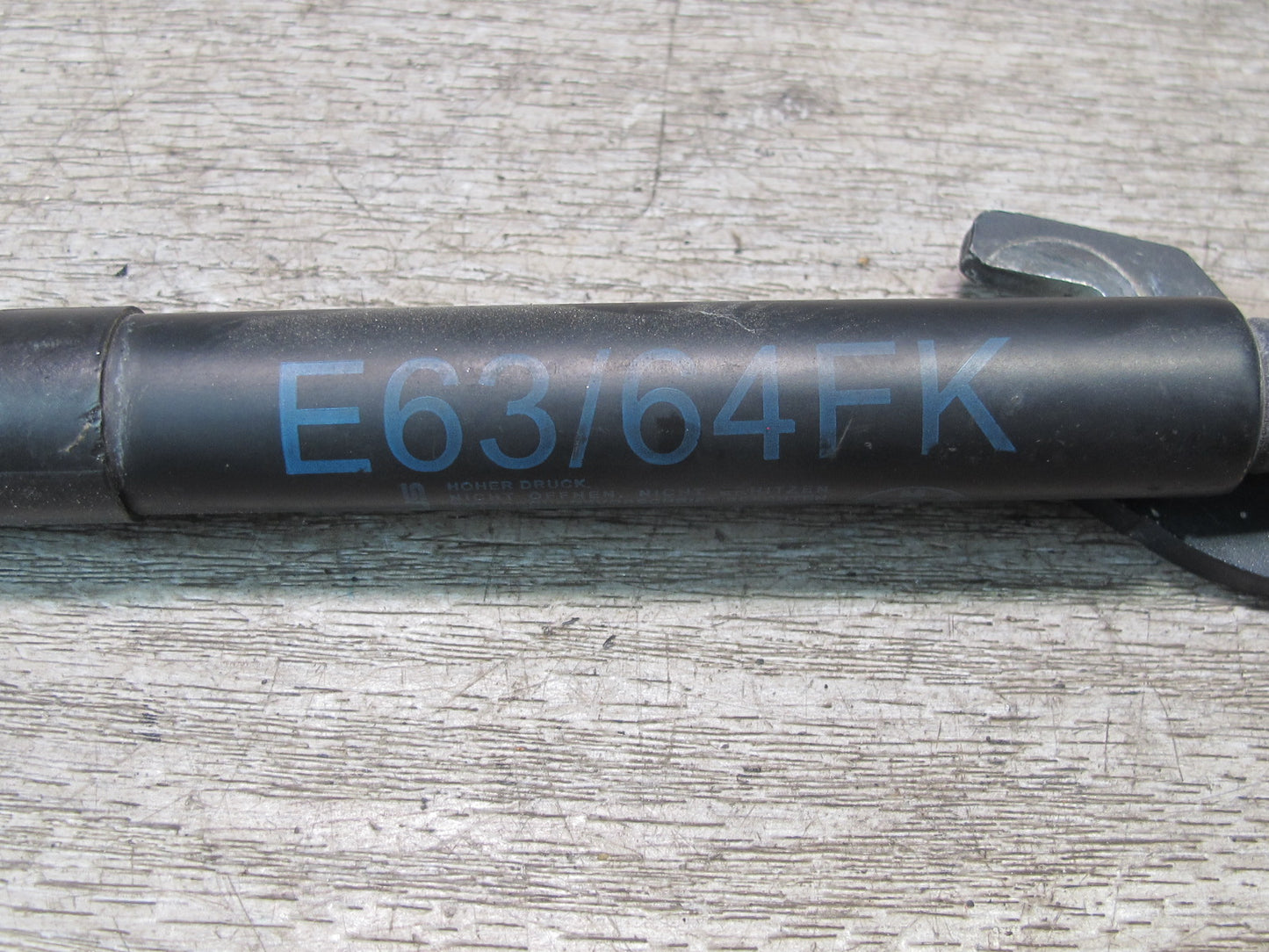 2006-2010 BMW E63 E64 Front Left & Right Hood Hinge w Shock Support Set