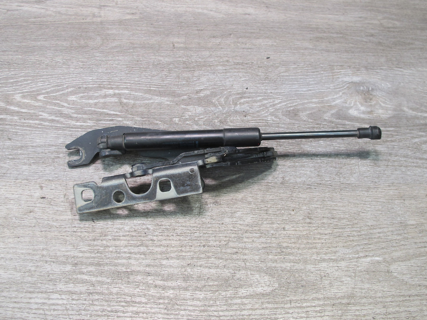 2006-2010 BMW E63 E64 Front Left & Right Hood Hinge w Shock Support Set