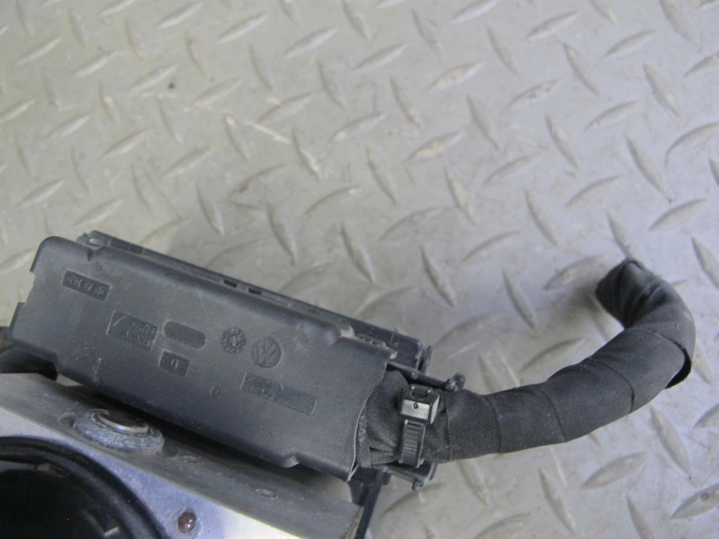 2008 VW Golf R32 VR6 3.2L AWD Anti Lock Brake ABS Pump Module 1K0614517AB OEM