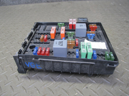06-16 VW Golf MK5 R32 Passat CC VR6 Engine Bay Fuse Relay Box Module OEM