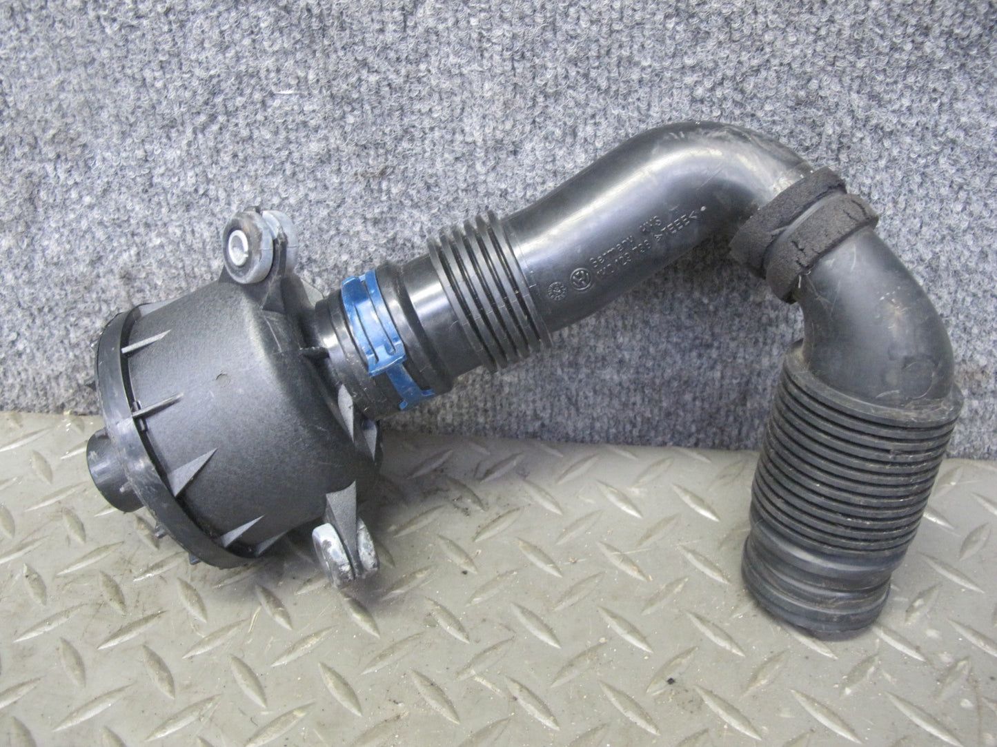 2008 VW R32 VR6 3.2L Engine Air Intake Resonator w Duct Hose Pipe OEM