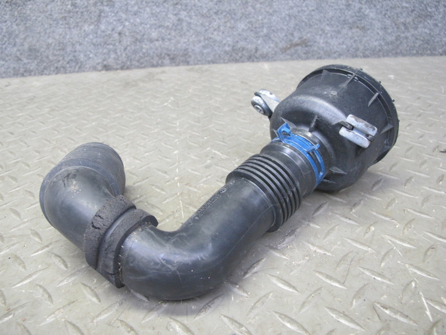 2008 VW R32 VR6 3.2L Engine Air Intake Resonator w Duct Hose Pipe OEM