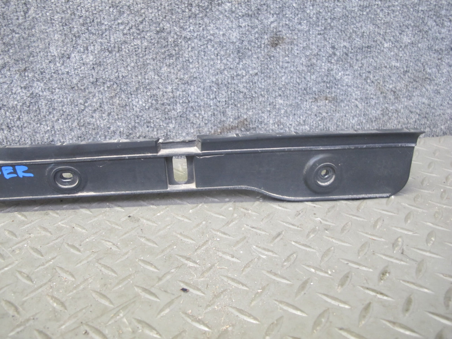 2008 VW R32 VR6 Rear Bumper Impact Absorber Guide Bracket Mount Set OEM
