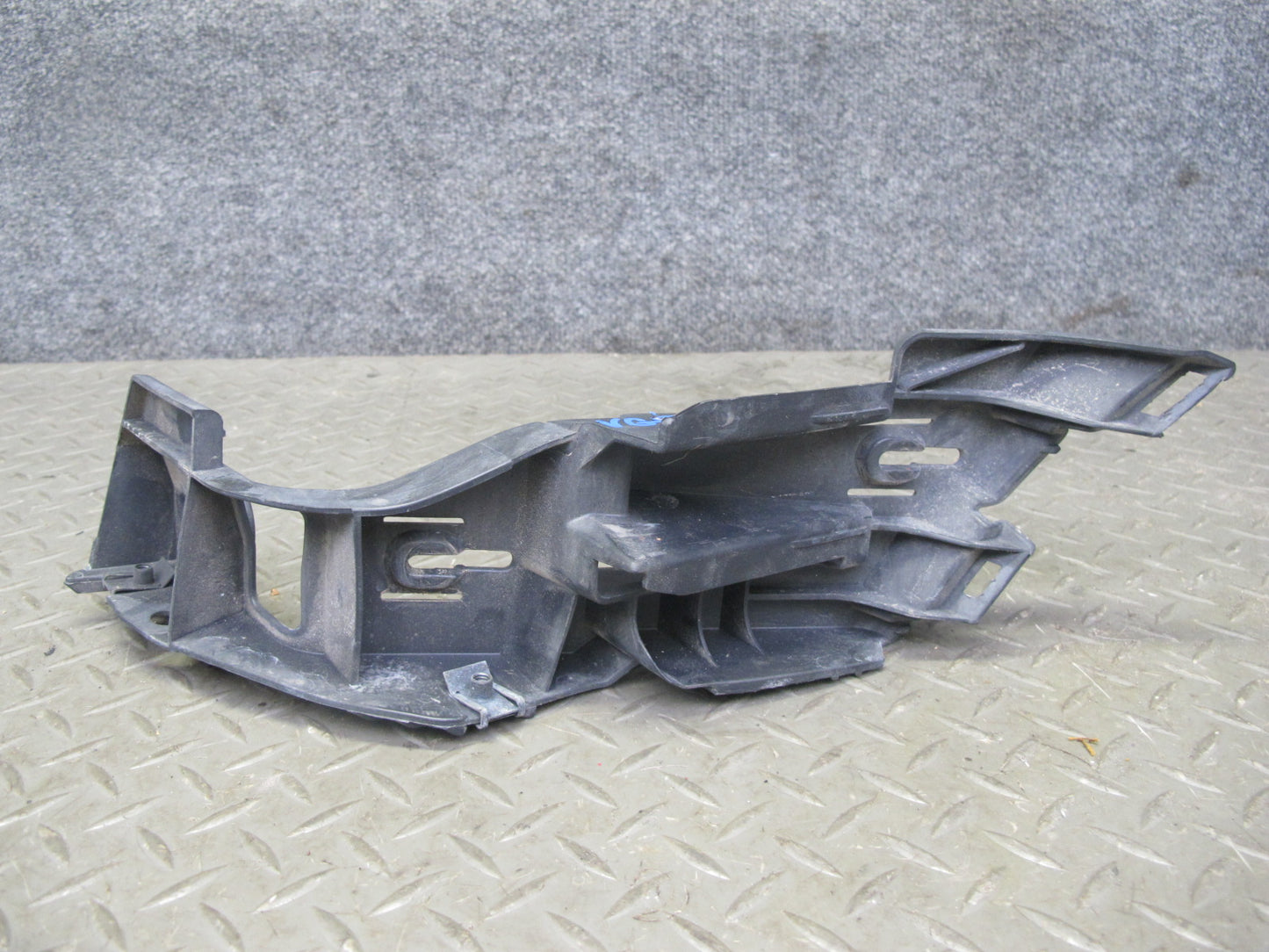 2008 VW R32 VR6 Rear Bumper Impact Absorber Guide Bracket Mount Set OEM