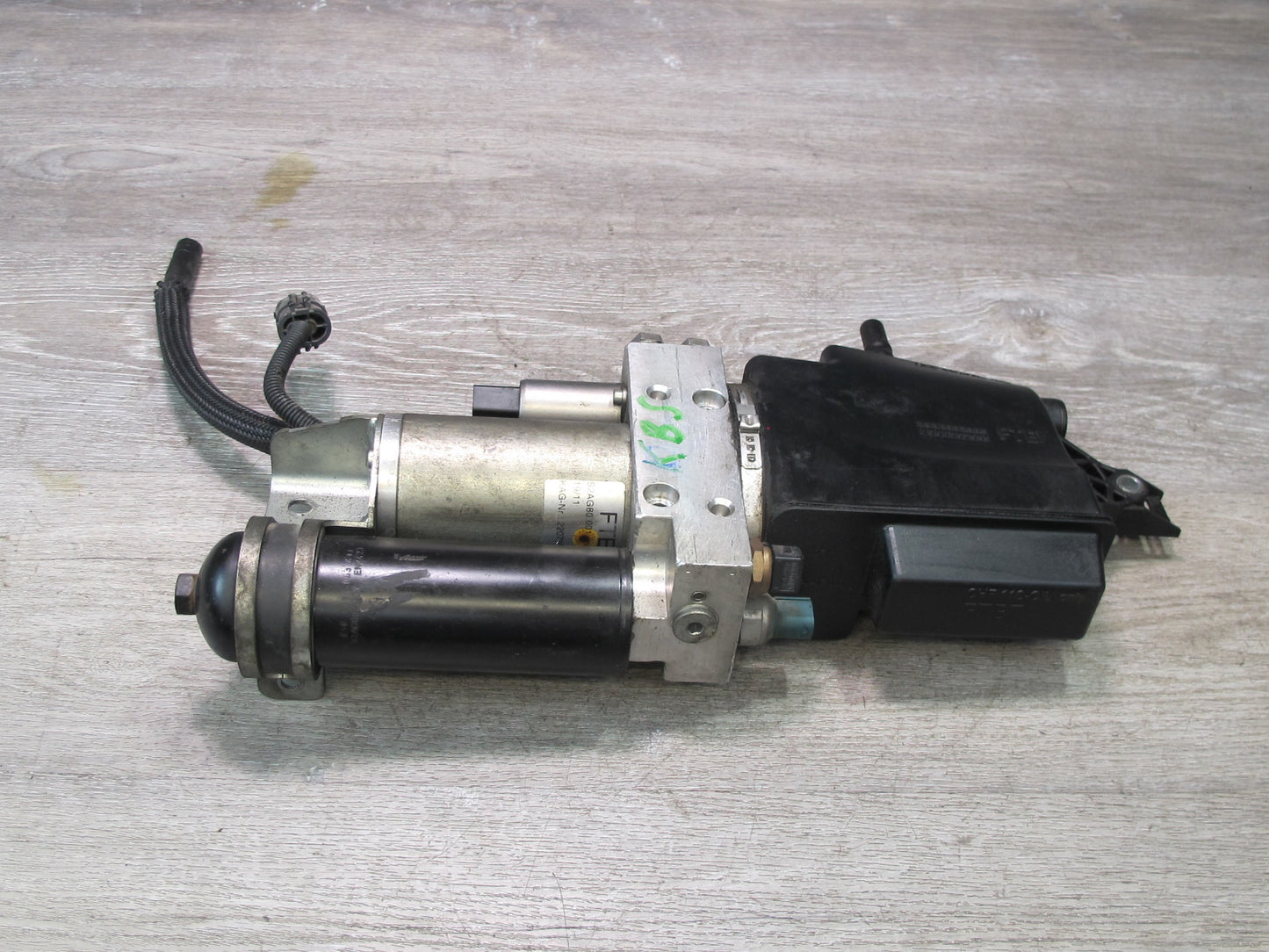2006-2010 BMW E63 E64 M6 SMG Transmission Hydraulic Pump