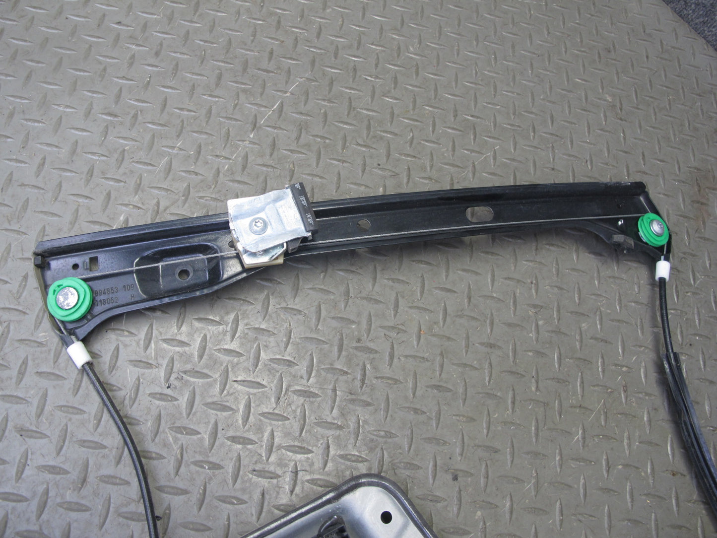 06-09 VW R32 GTI Rabbit MK5 2-DR Left Door Window Regulator w Motor OEM