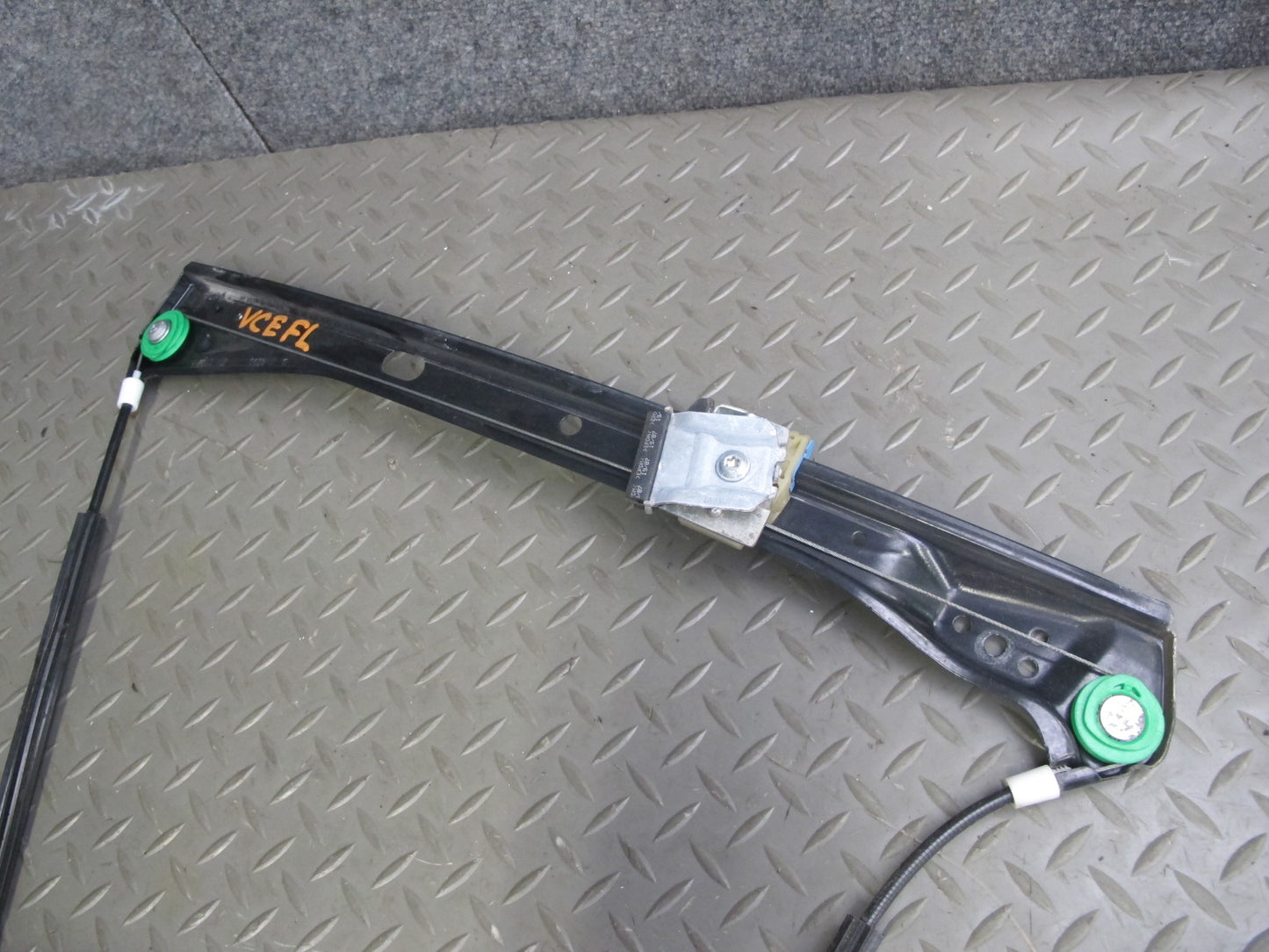 06-09 VW R32 GTI Rabbit MK5 2-DR Left Door Window Regulator w Motor OEM