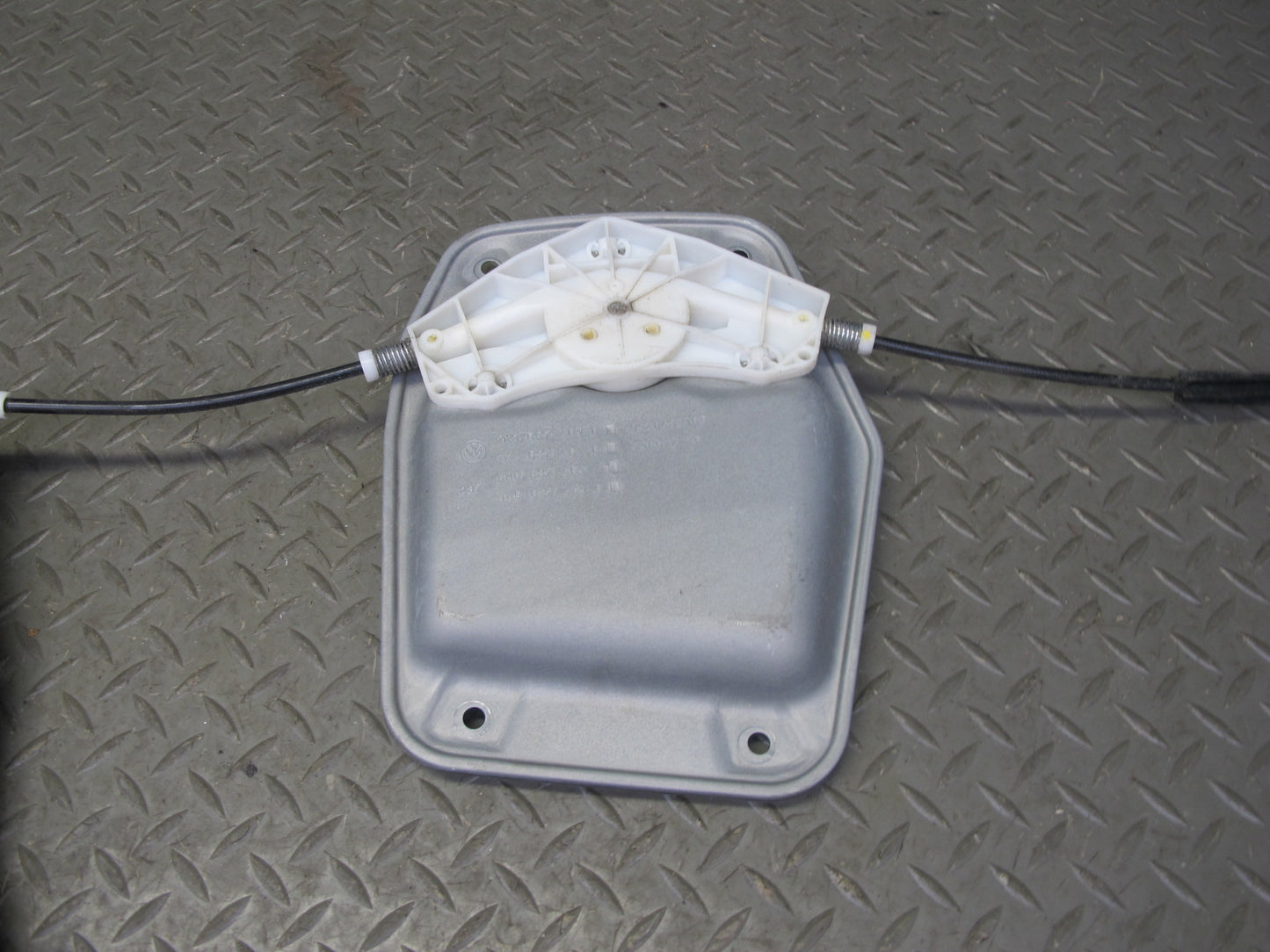 06-09 VW R32 GTI Rabbit MK5 2-DR Left Door Window Regulator w Motor OEM