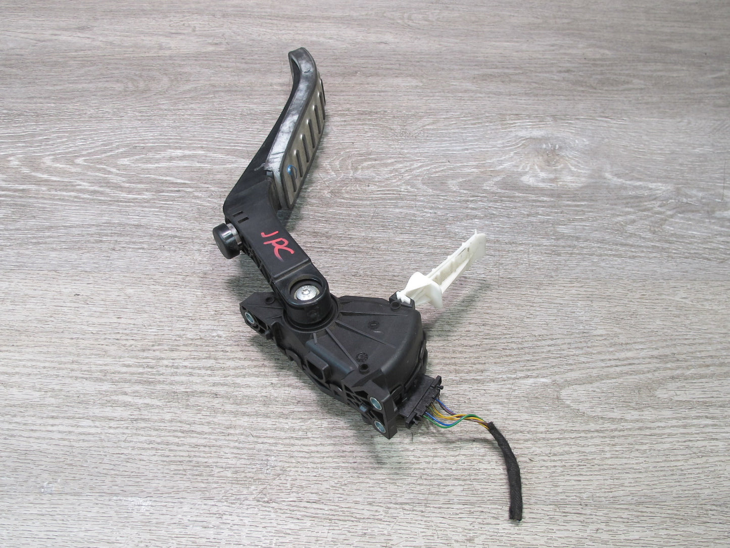 2003-2006 Porsche Cayenne 955 Gas Acceleration Pedal 7L0723507B