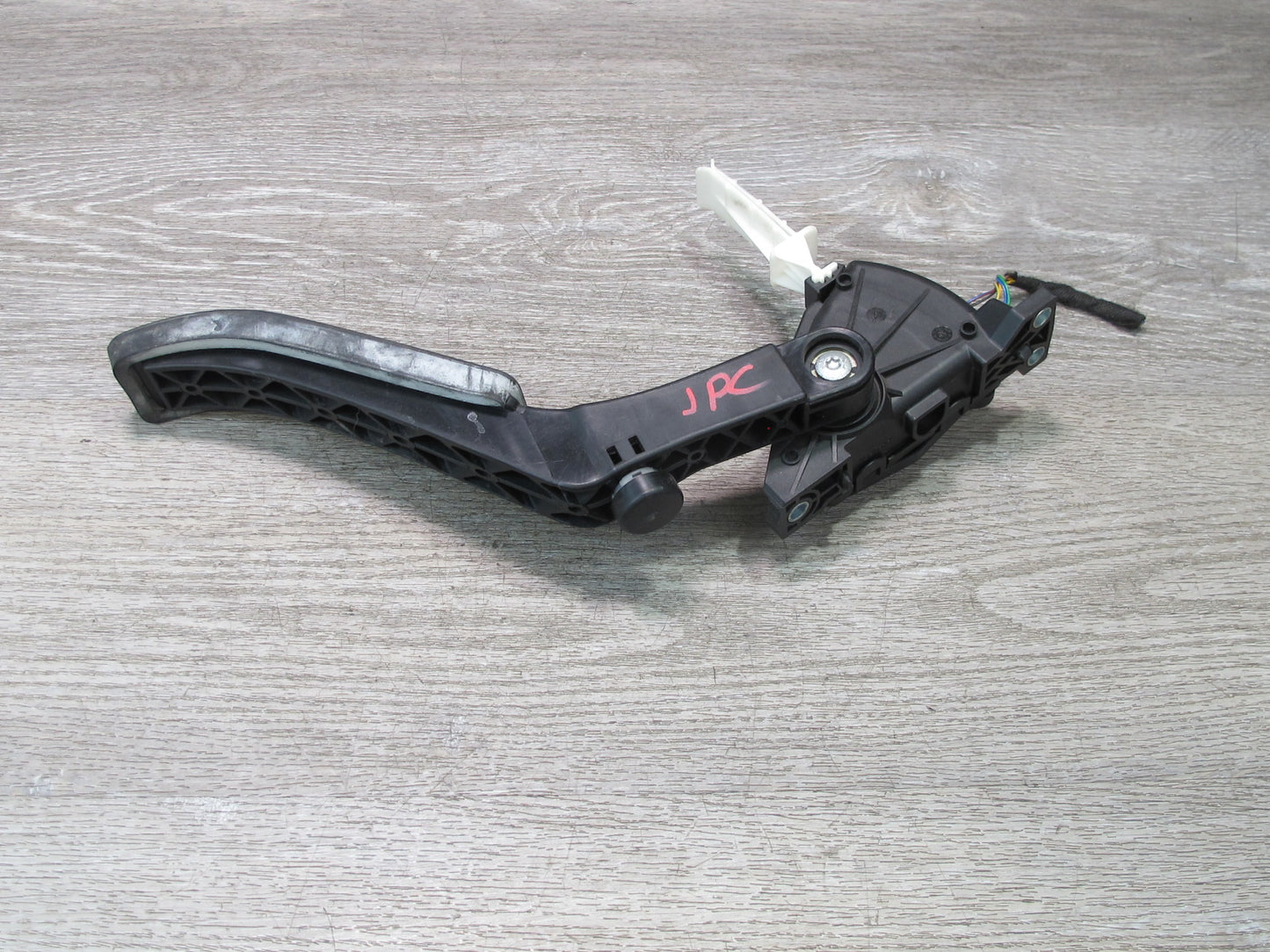 2003-2006 Porsche Cayenne 955 Gas Acceleration Pedal 7L0723507B
