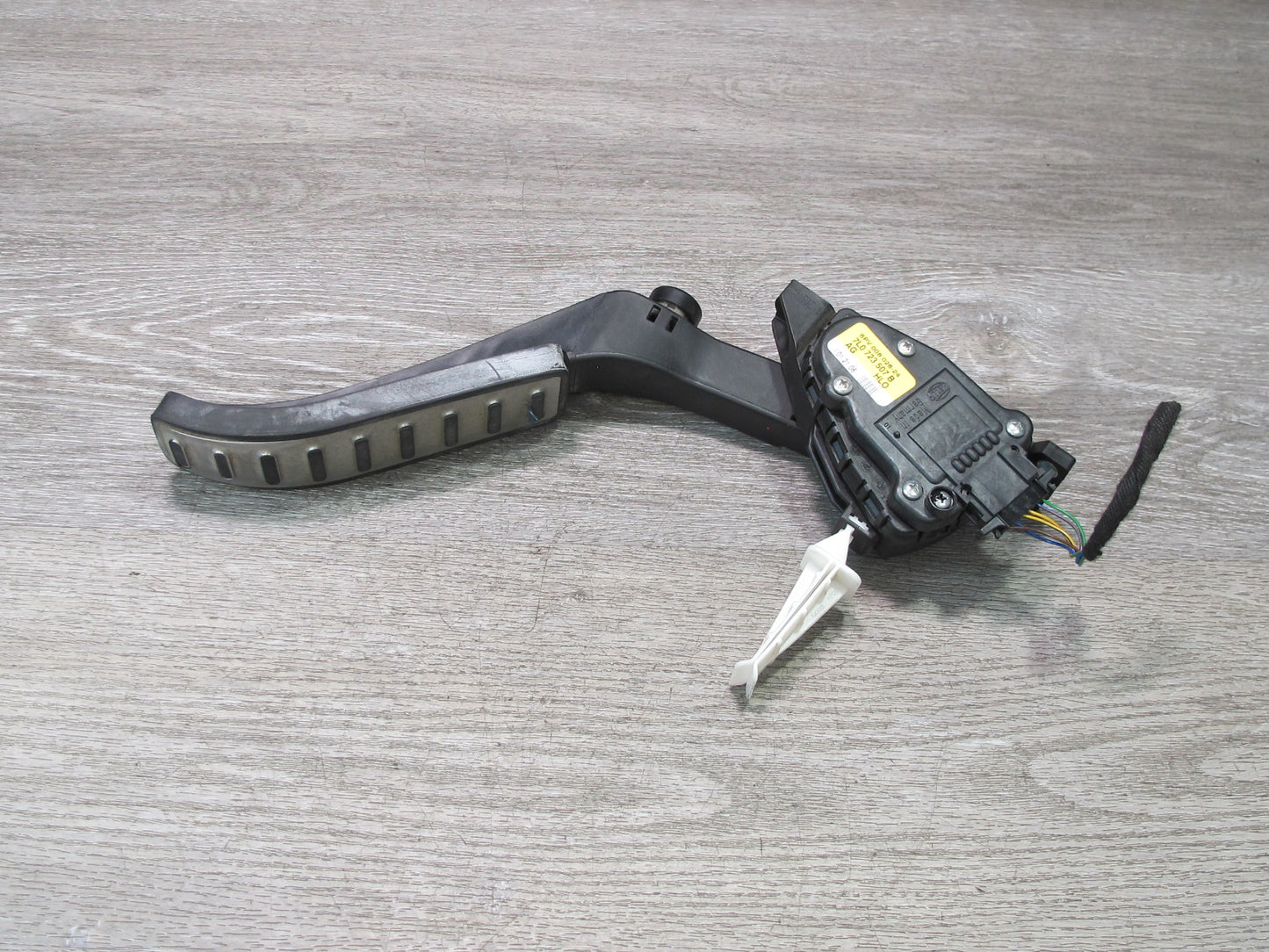 2003-2006 Porsche Cayenne 955 Gas Acceleration Pedal 7L0723507B