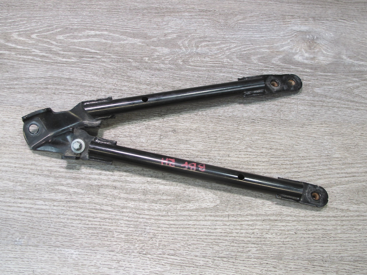 2015-2020 BMW F82 M4 Front Left & Right Engine Strut Tower Brace Rod Set of 2