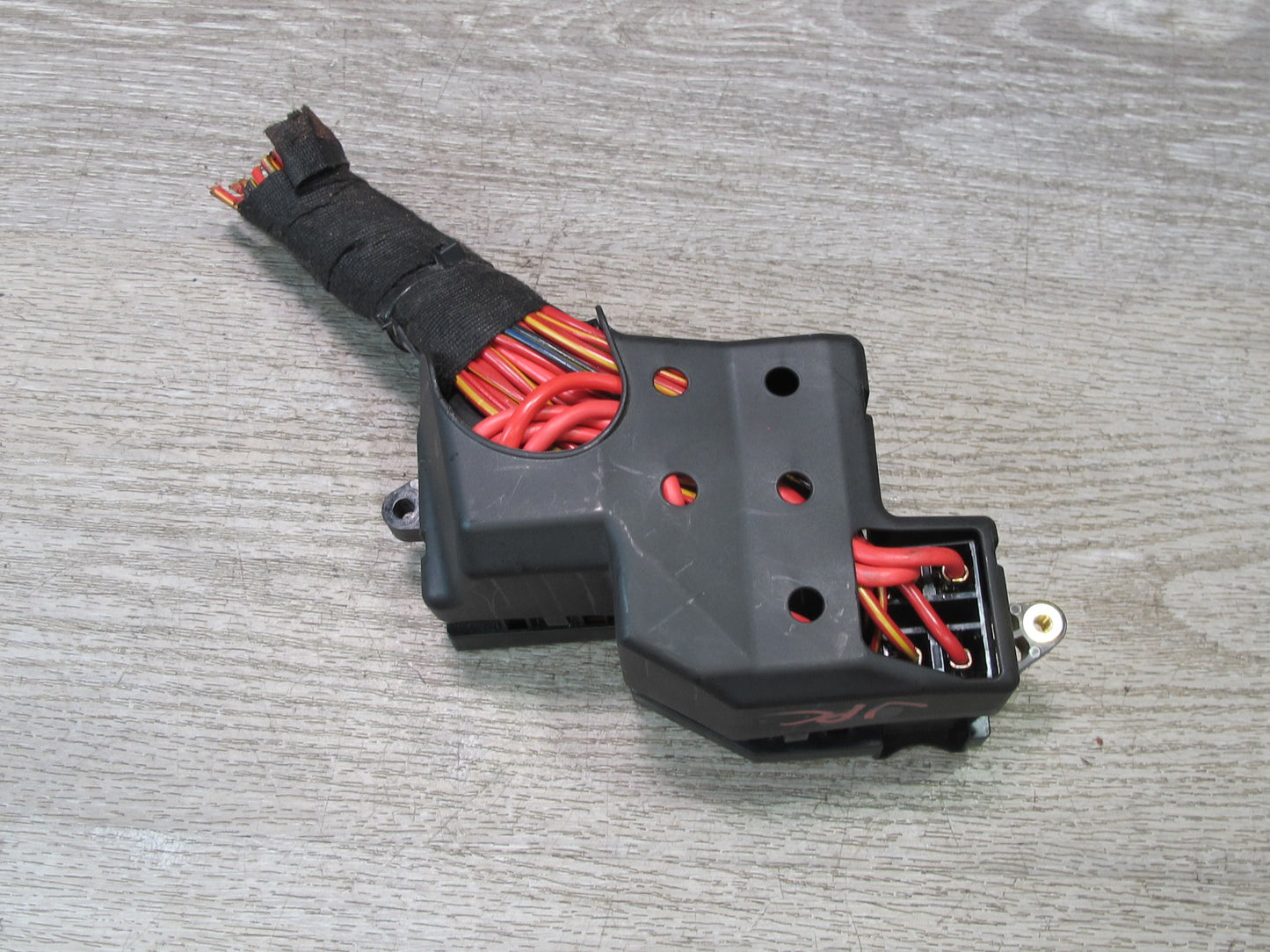 2003-2010 Porsche Cayenne 957 Dash Front Right Fuse Relay Box Module