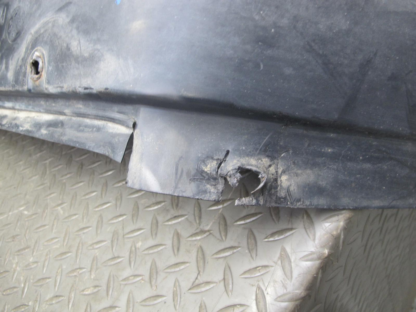2003-2009 Hummer H2 Front Left Wheel Fender Liner Splash Guard Shield 15176641