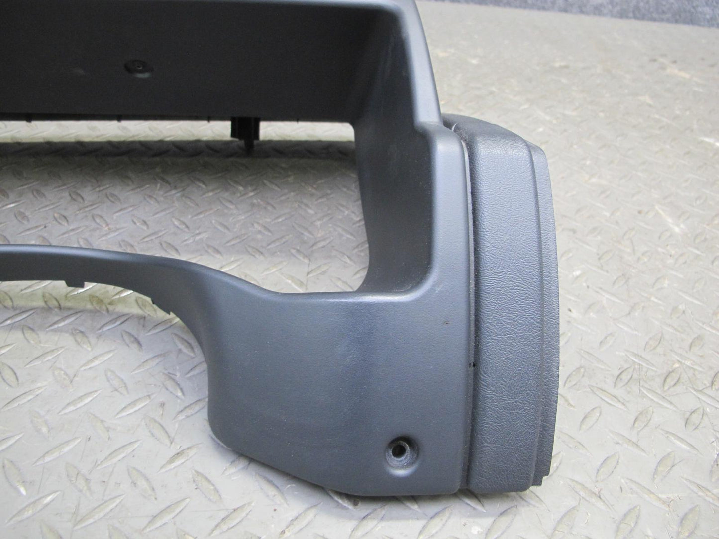 2003-2007 Hummer H2 Dash Instrument Speedometer Bezel Cover Trim Panel 15177439