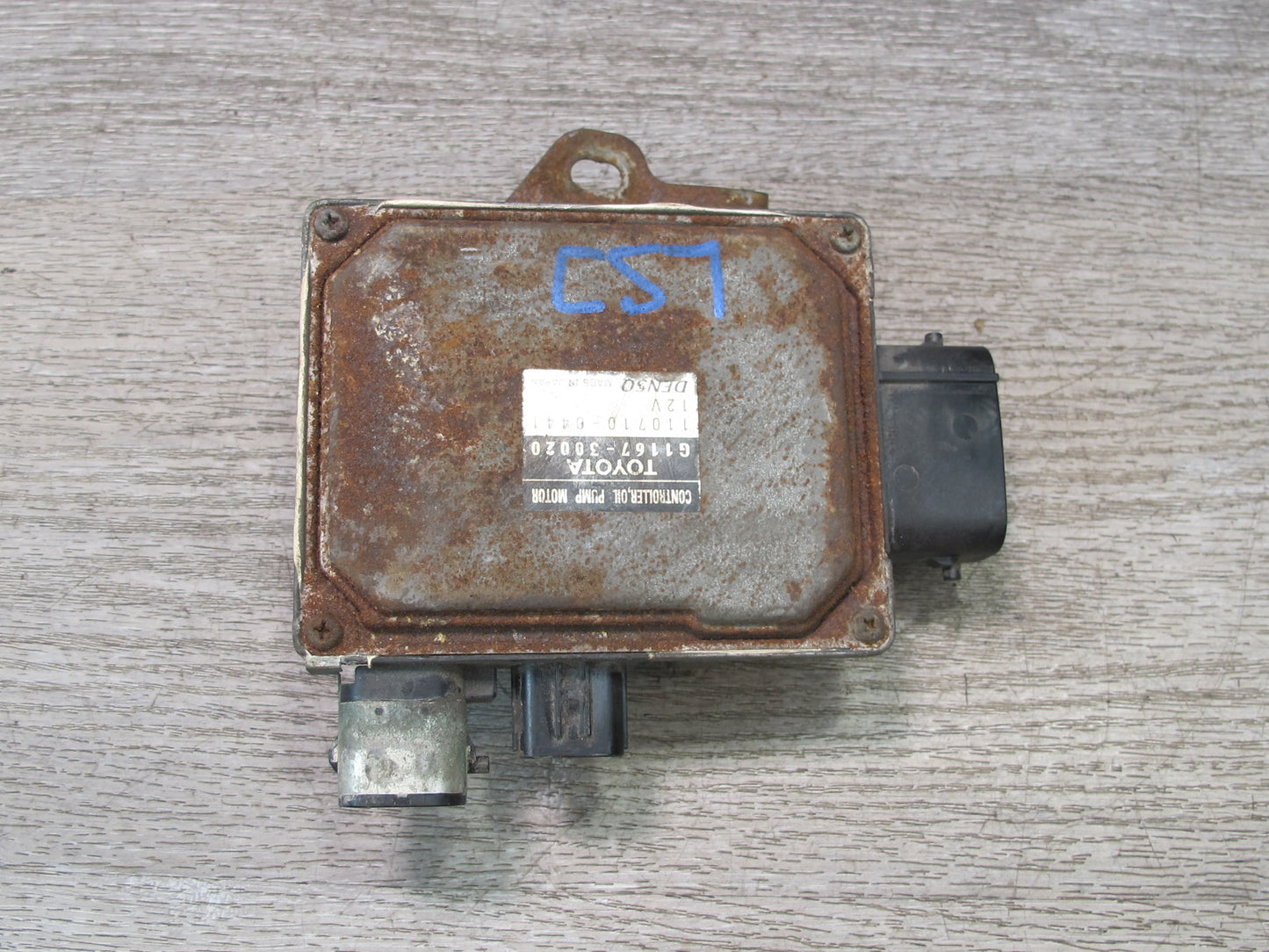 08-12 Lexus UVF46 LS600h Engine Oil Pump Control Module G1167-30020 OEM