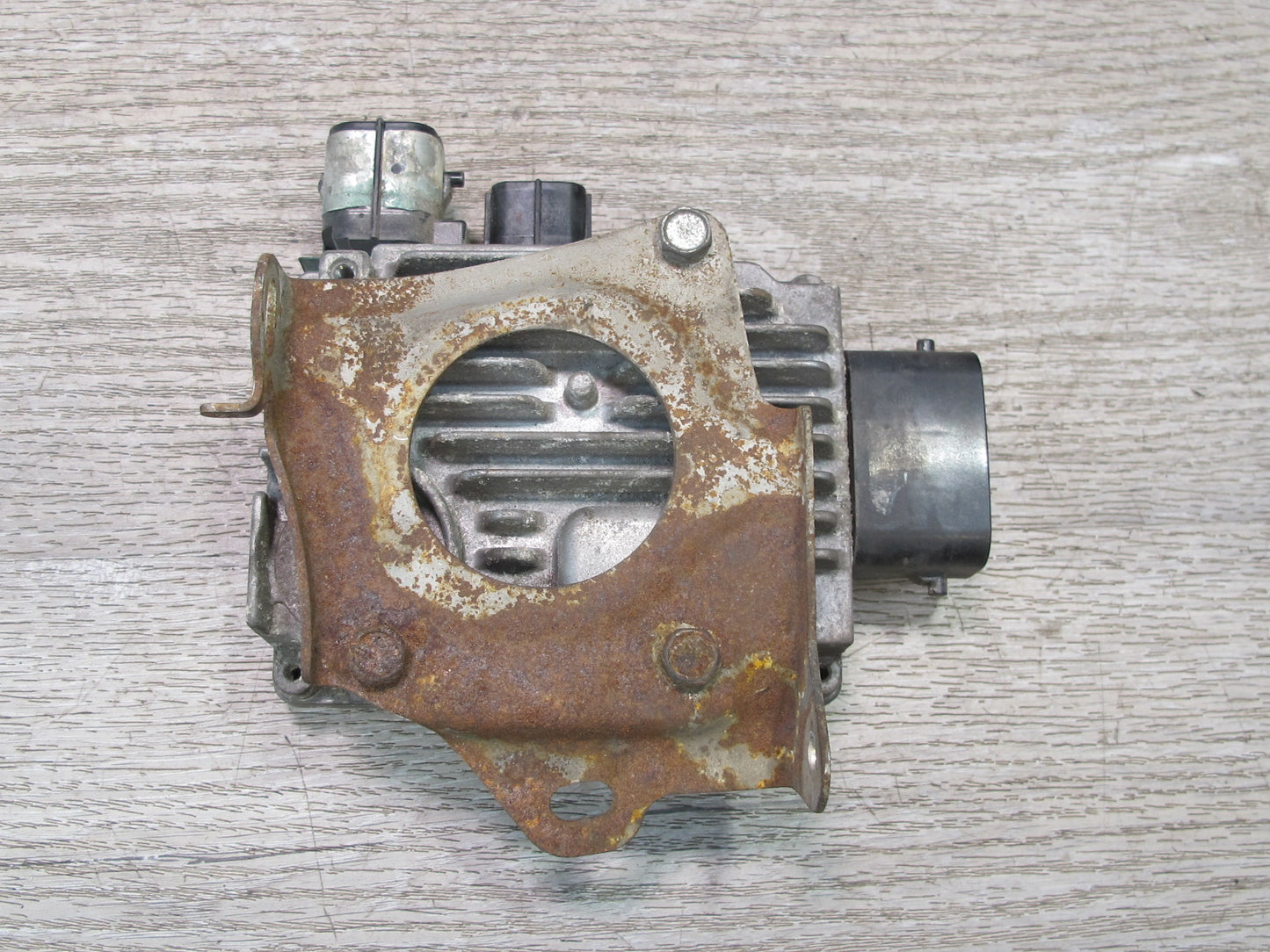 08-12 Lexus UVF46 LS600h Engine Oil Pump Control Module G1167-30020 OEM