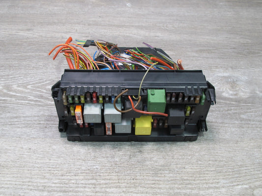 2012-2016 Mercedes R172 SLK Front SAM Module Relay Fuse Box Assembly A2129007324