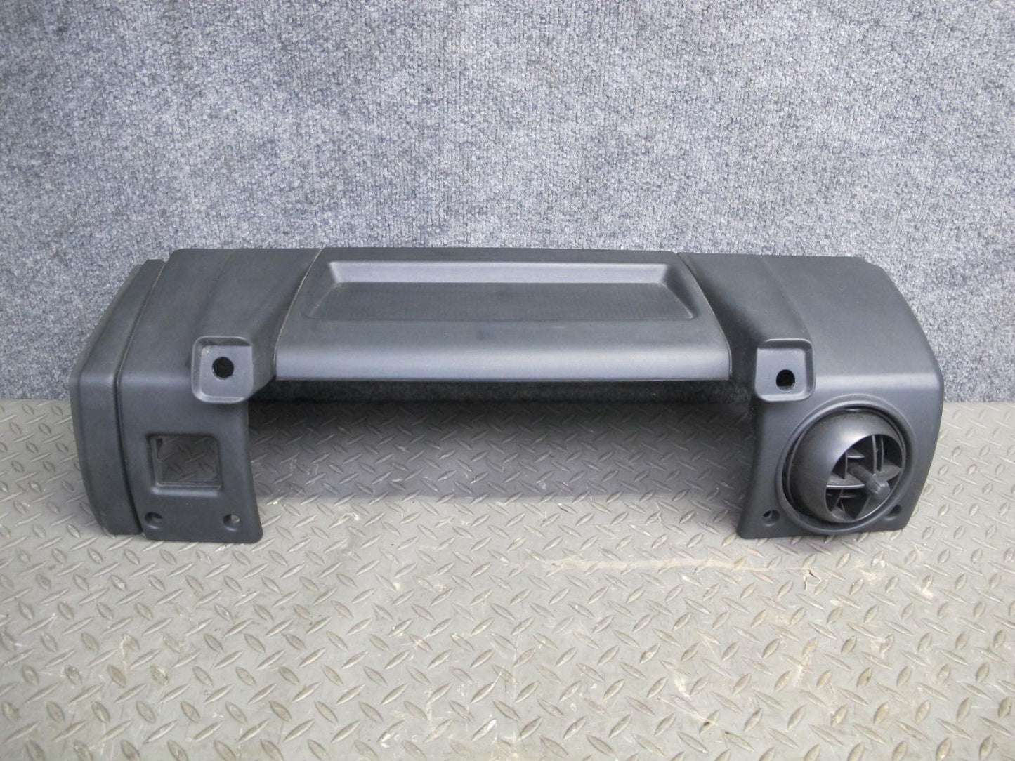 2005-2007 Hummer H2 Right Side Dash Upper Trim Panel W/ Air Vent Assembly