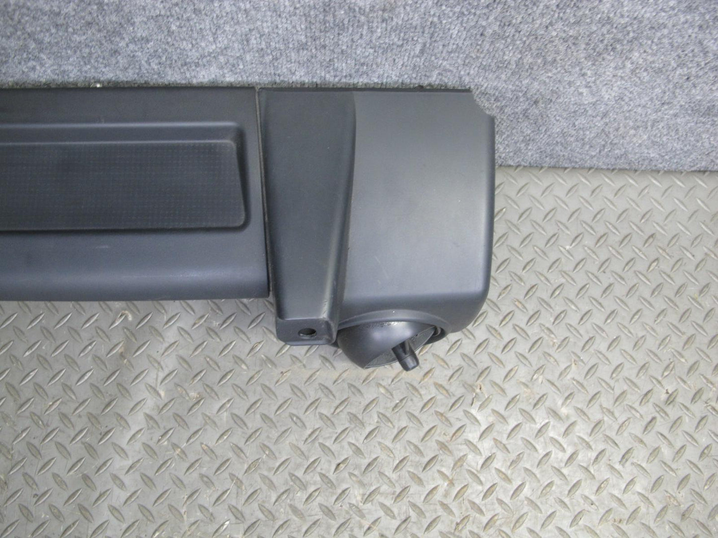 2005-2007 Hummer H2 Right Side Dash Upper Trim Panel W/ Air Vent Assembly