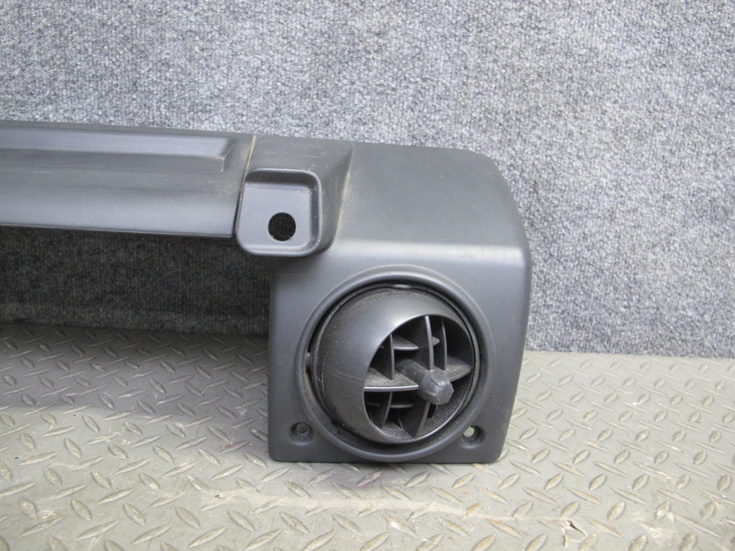 2005-2007 Hummer H2 Right Side Dash Upper Trim Panel W/ Air Vent Assembly