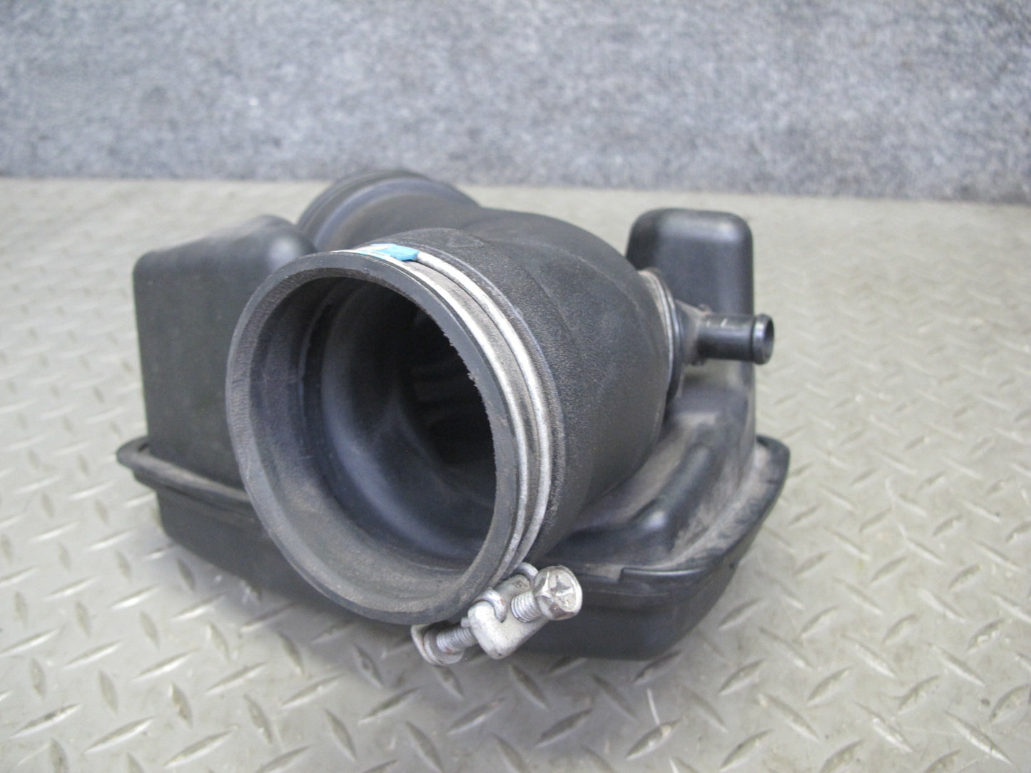 01-05 Lexus IS300 Engine Air Intake Tube Cleaner Resonator 17860-46160 OEM