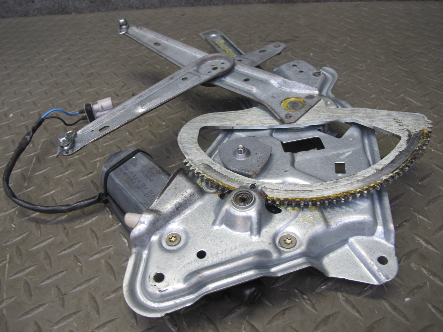 89-95 BMW E34 5-SERIES Rear Right Door Window Regulator w Motor OEM