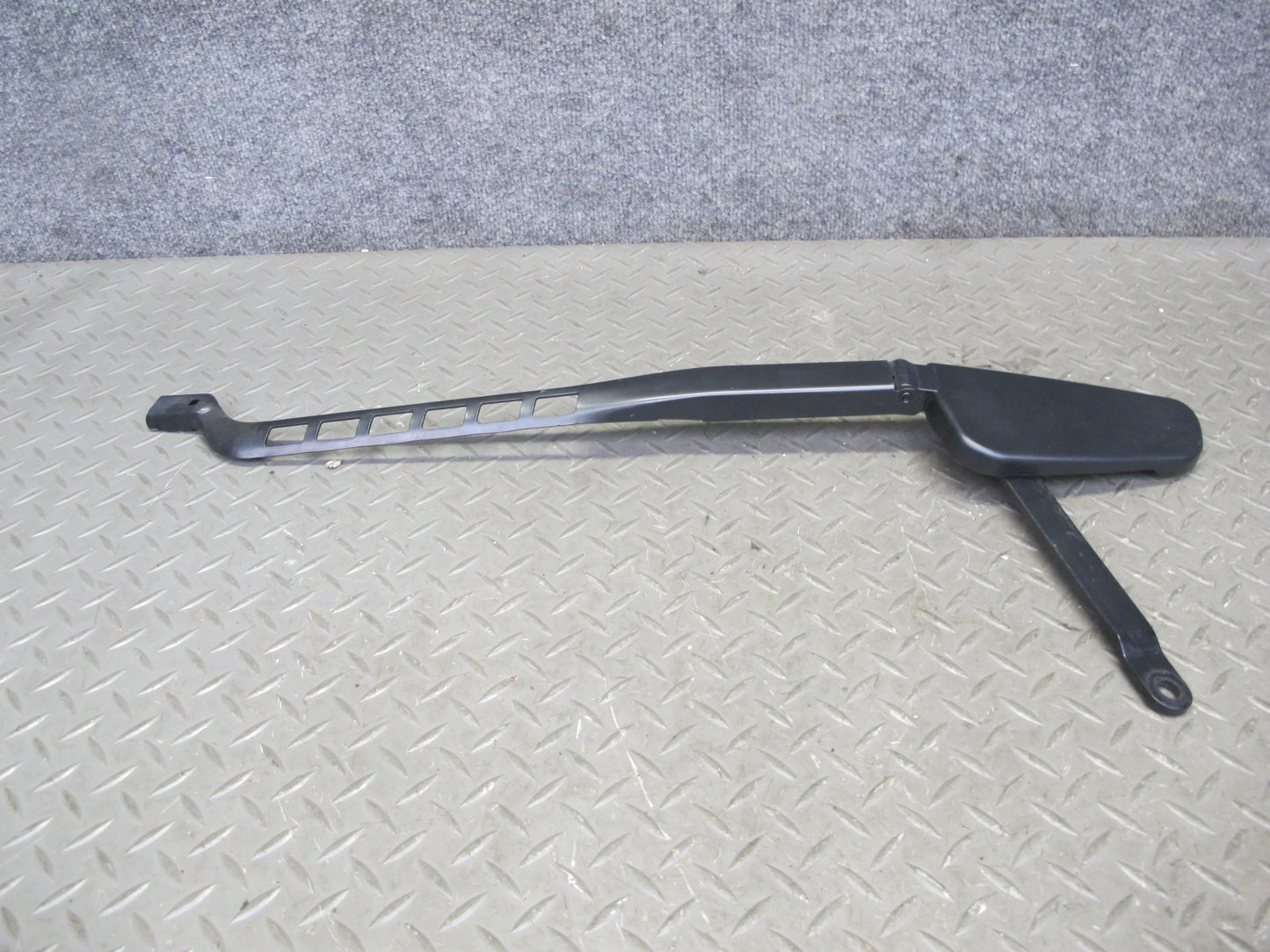 12-19 Mercedes W166 GLE ML Front Left & Right Side Windshield Wiper Arm Set OEM