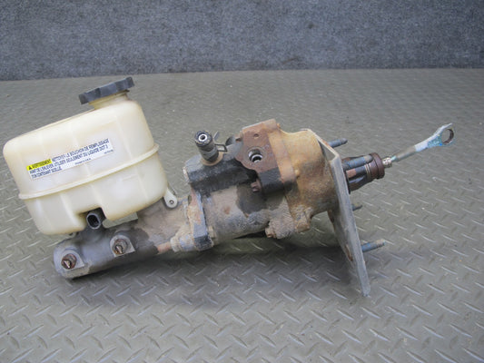 2003-2007 Hummer H2 Brake Master Cylinder Booster Fluid Reservoir Assembly