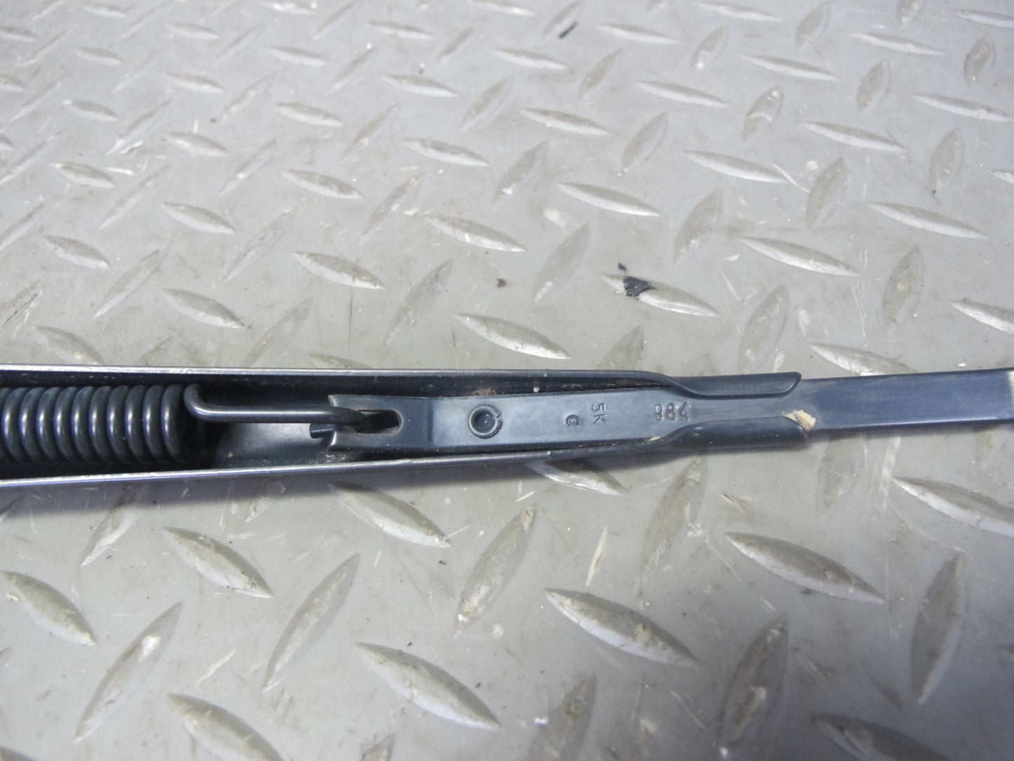 2003-2009 Hummer H2 Front Windshield Left & Right Wiper Arm Set of 2