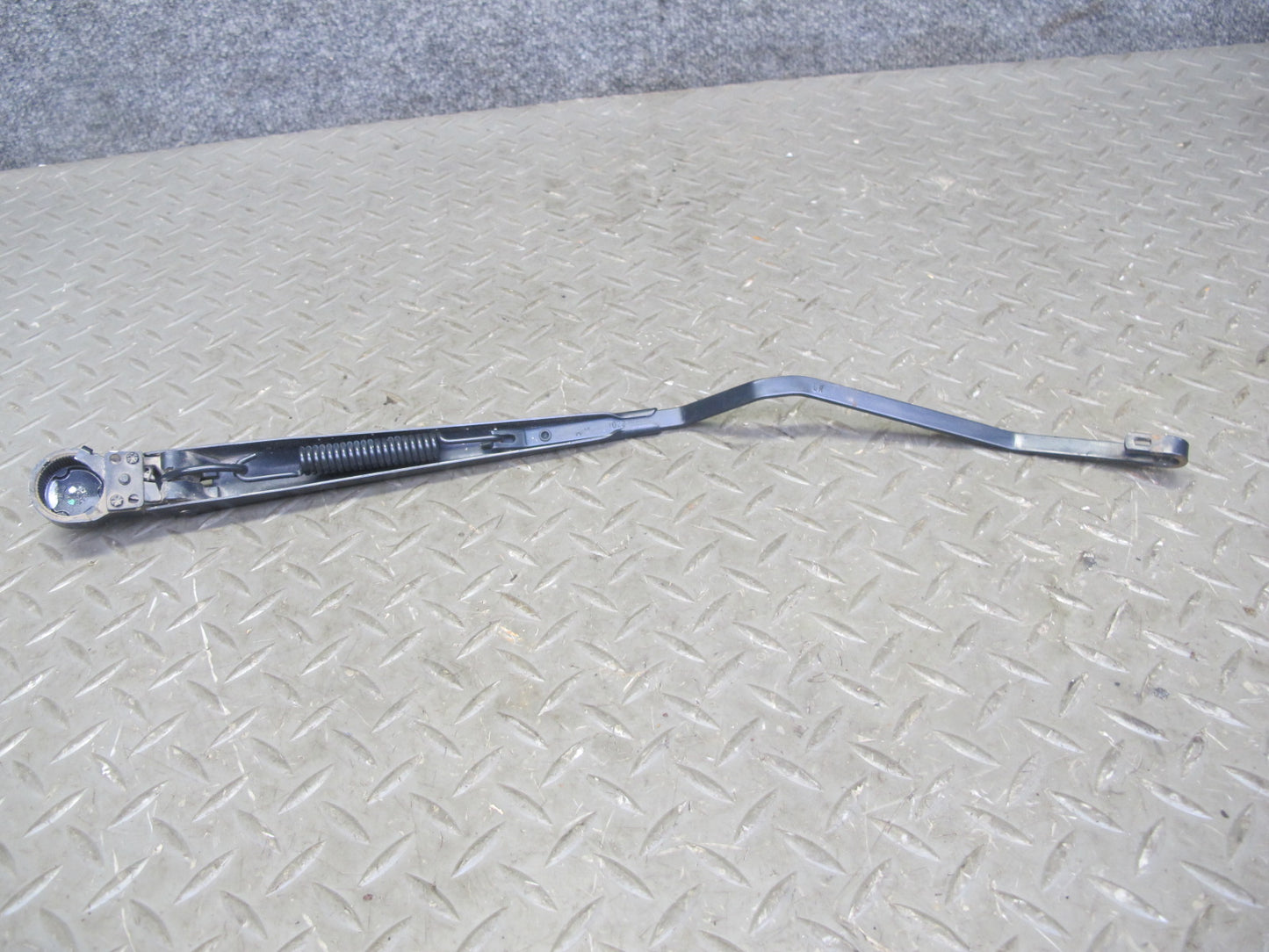 2003-2009 Hummer H2 Front Windshield Left & Right Wiper Arm Set of 2