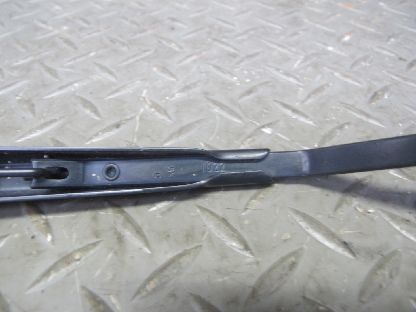 2003-2009 Hummer H2 Front Windshield Left & Right Wiper Arm Set of 2