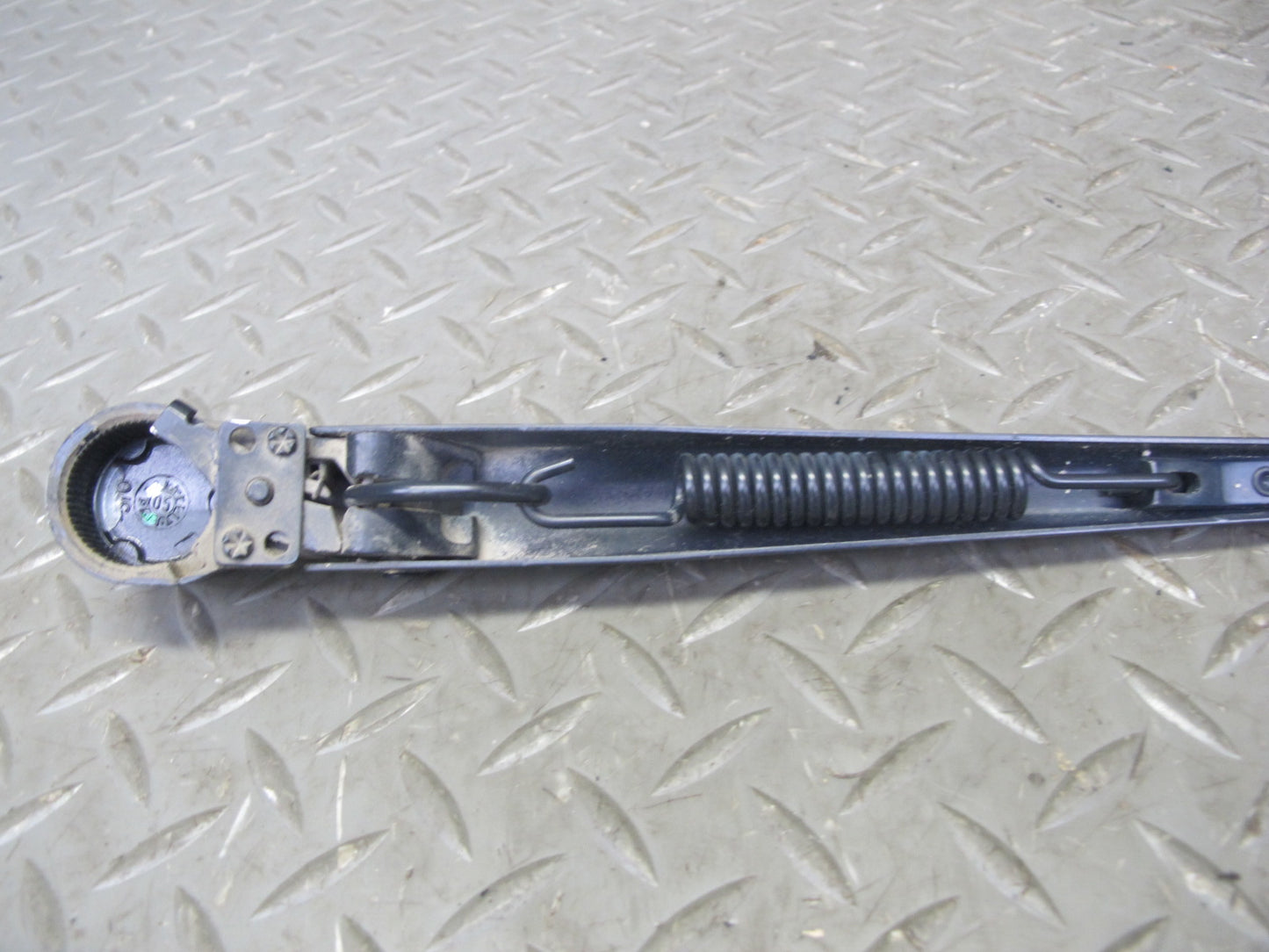 2003-2009 Hummer H2 Front Windshield Left & Right Wiper Arm Set of 2