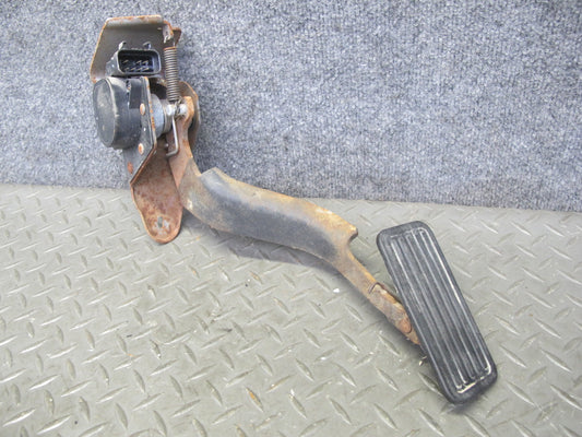 2004-2007 Hummer H2 Accelerator Gas Pedal Throttle Sensor