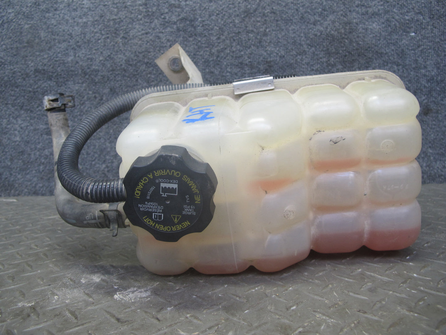 2004-2009 Hummer H2 Radiator Coolant Overflow Bottle Reservoir Tank