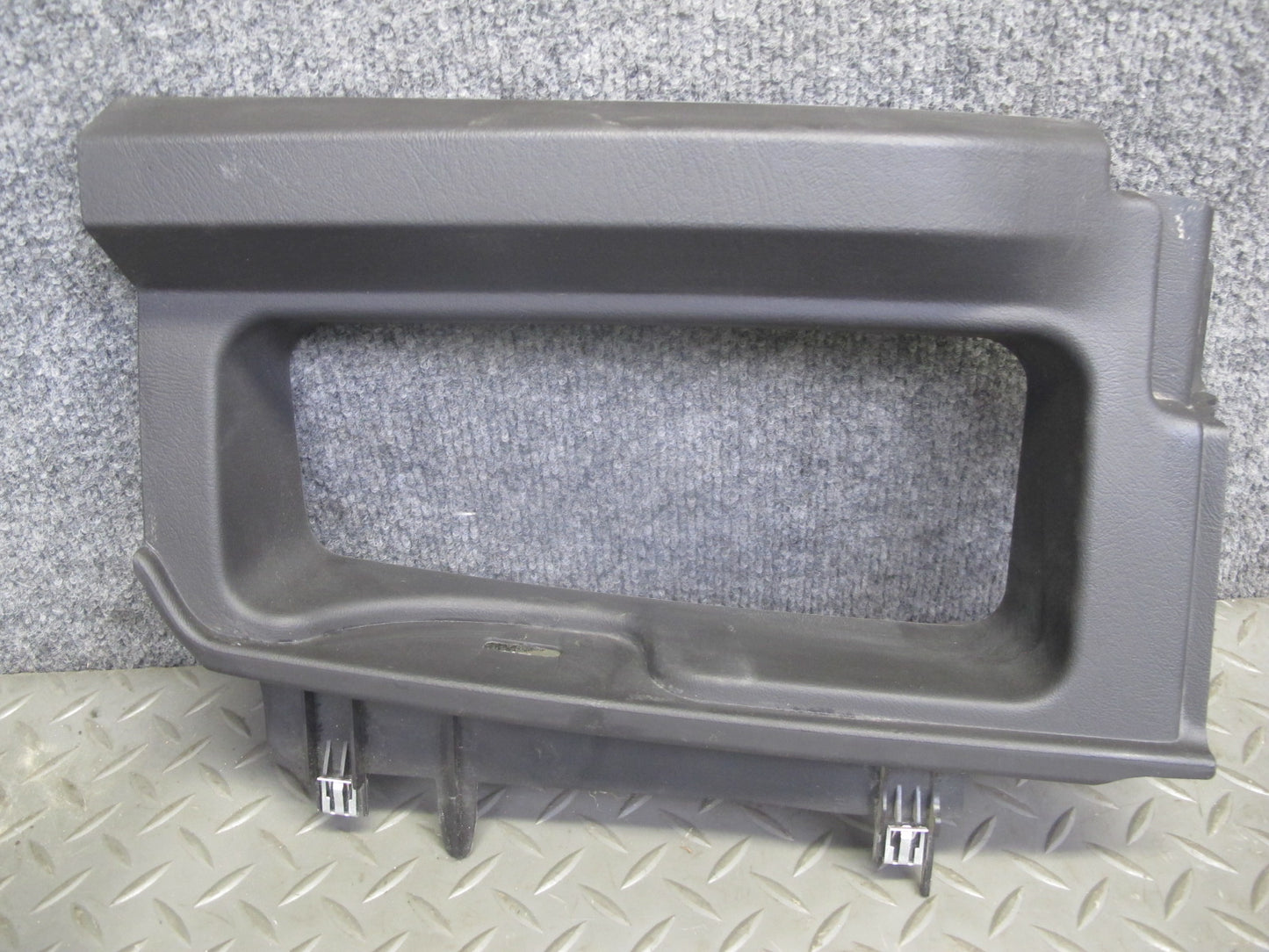 05-09 Hummer H2 SUT Rear Right Left Quarter Glass Window Trim Panel Cover Set