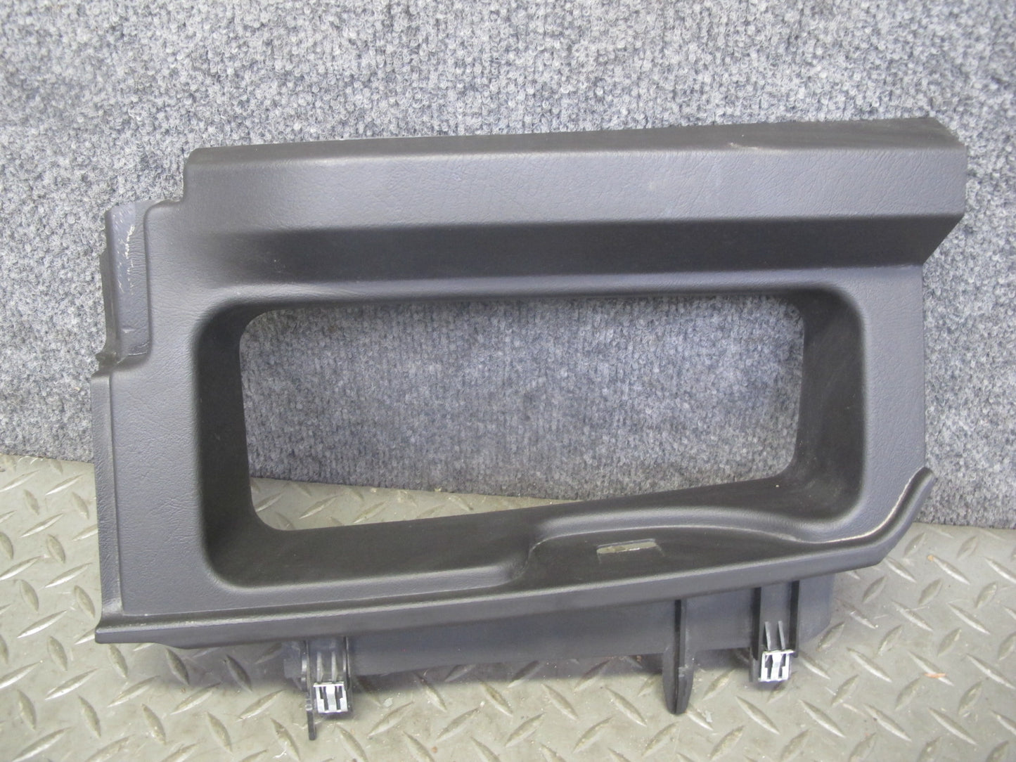 05-09 Hummer H2 SUT Rear Right Left Quarter Glass Window Trim Panel Cover Set